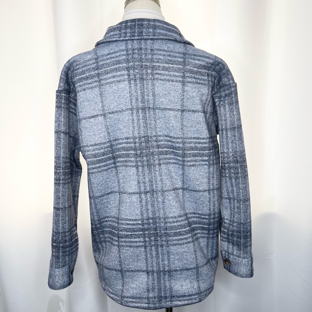 ❗️NWOT❗️  J. JILL Modern Heritage Print Shacket in Dusty Indigo - Picture 3 of 8